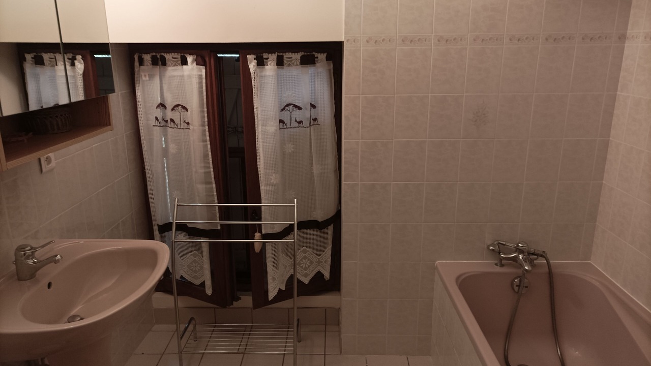 Photo of Bathroom in Valojoulx
