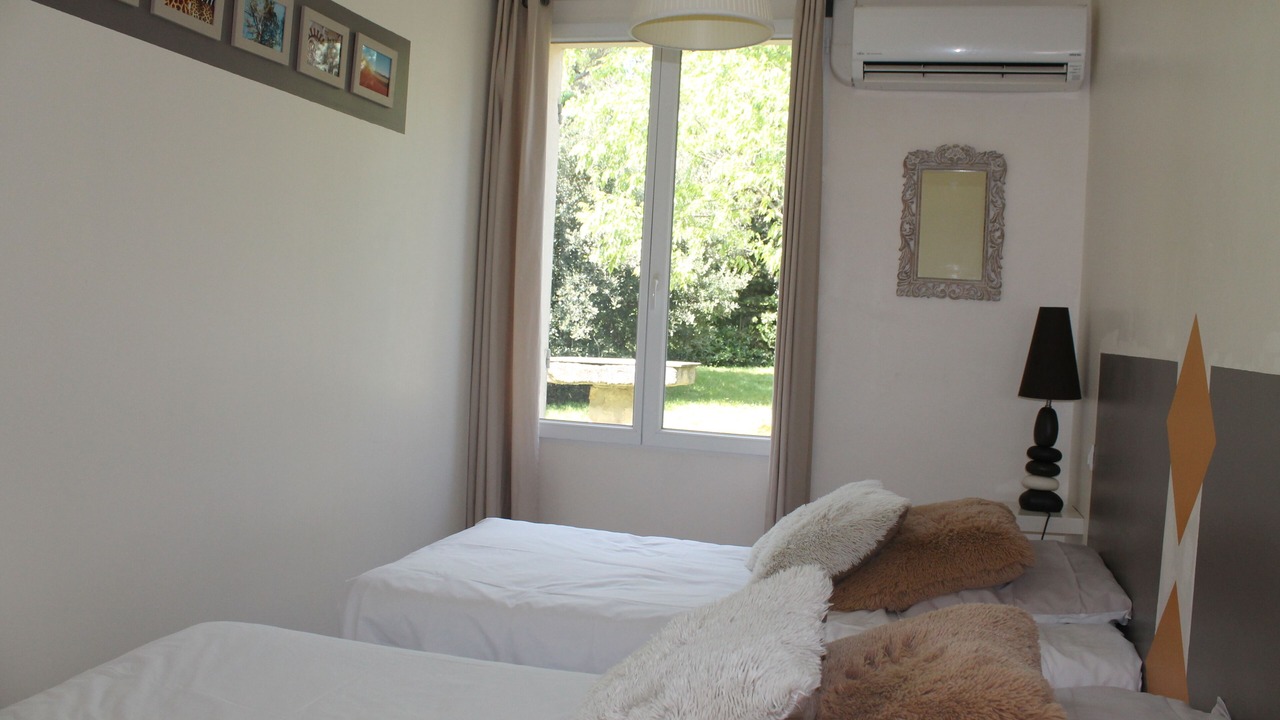 Photo of Bedroom in Murs