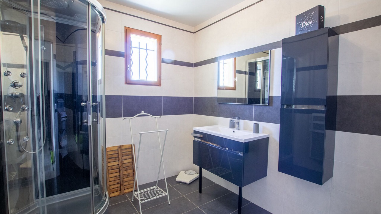Photo of Bathroom in Paunat
