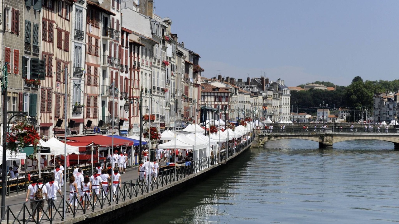 Photo of Others in Bayonne