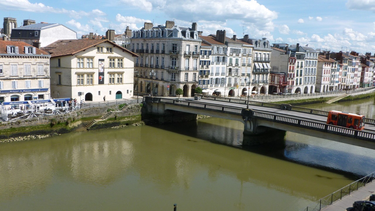 Photo of Others in Bayonne