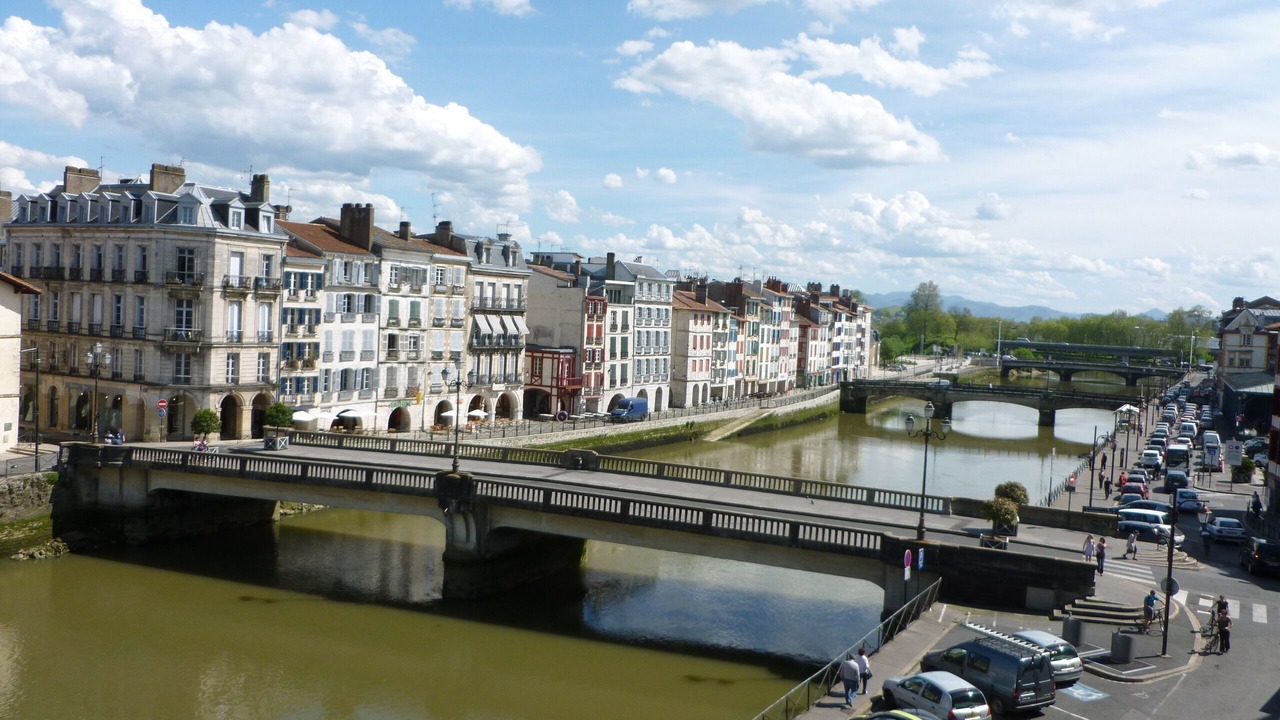 Photo of Others in Bayonne