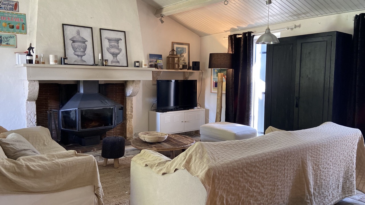 Photo of Livingroom in Domino