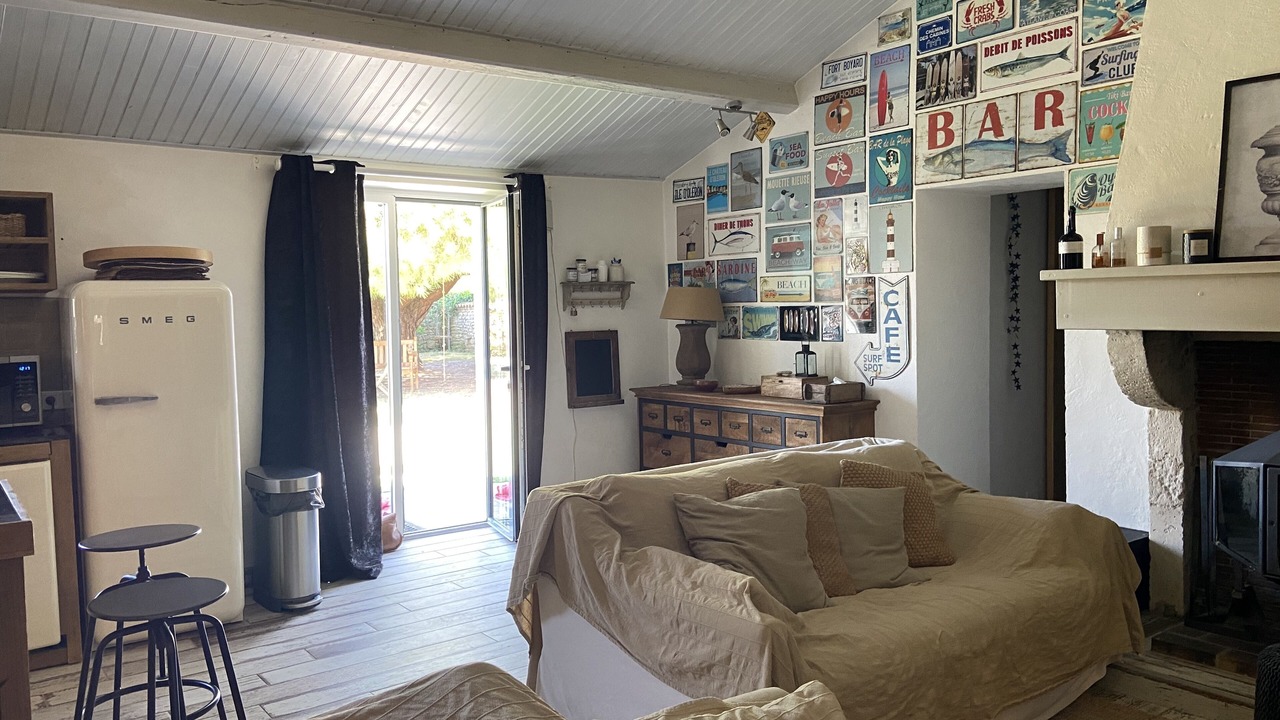 Photo of Livingroom in Domino