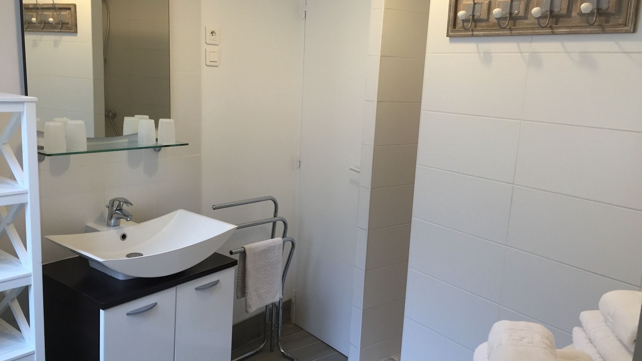 Photo of Bathroom in Sarlat-la-Caneda