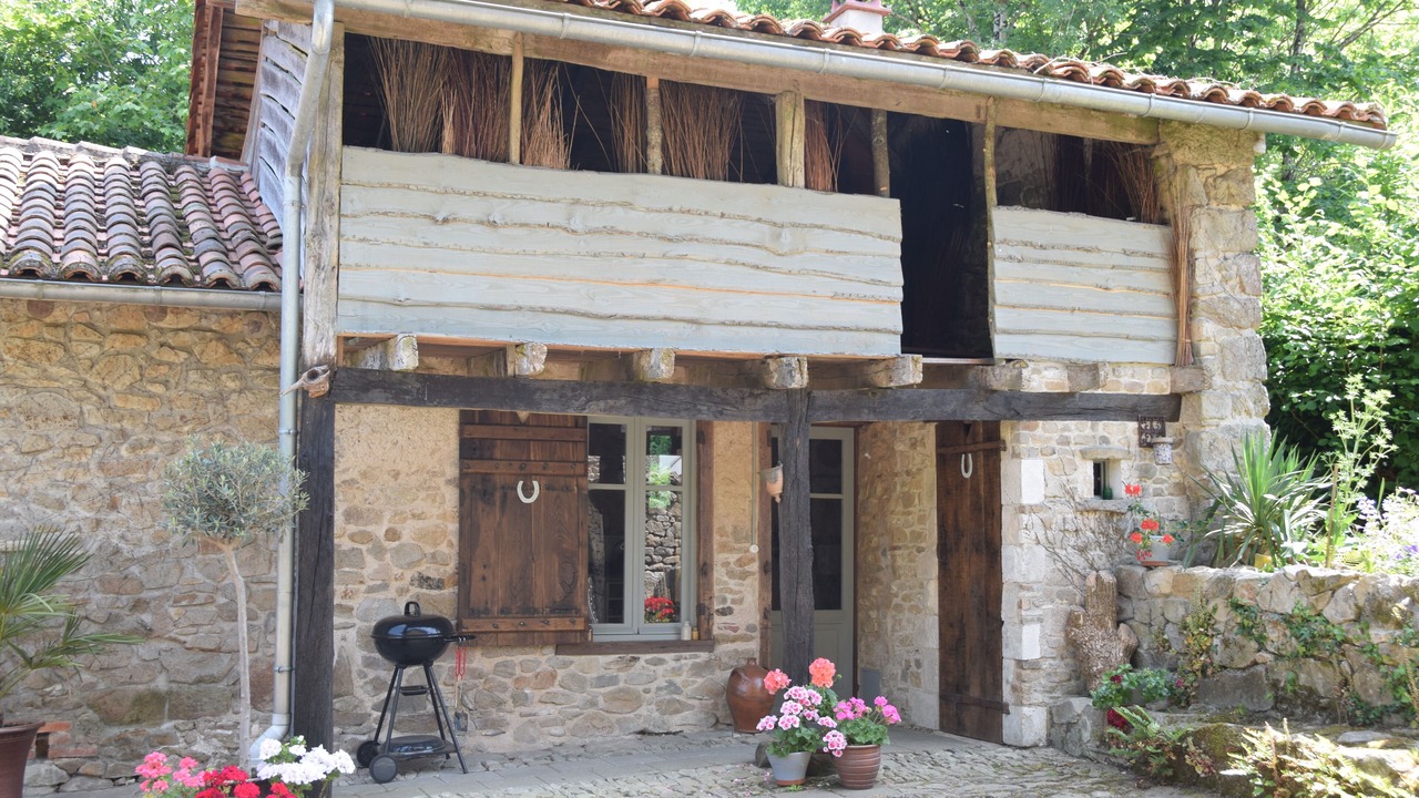Photo of Outdoor in Saint-Pardoux-la-Riviere
