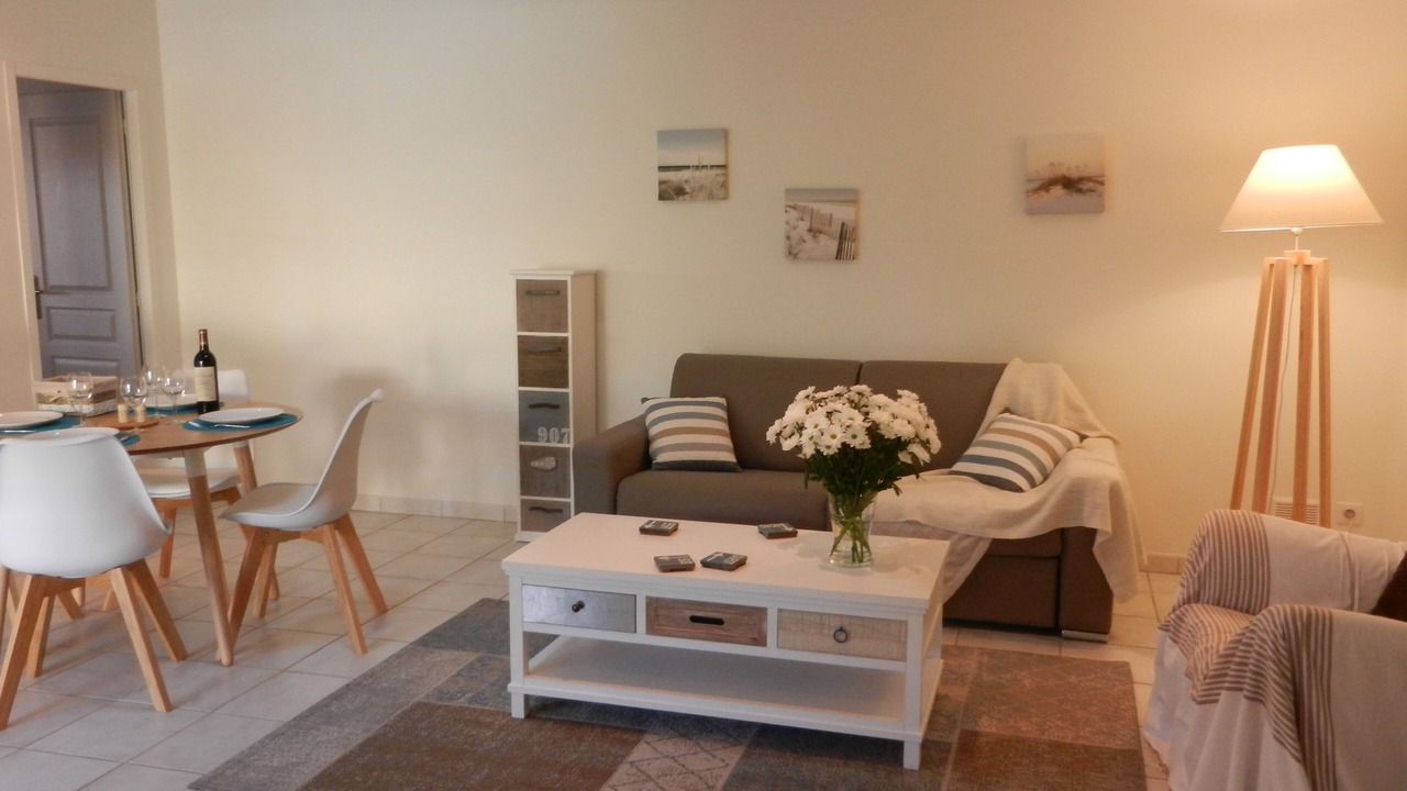Photo of Livingroom in Camblanes-et-Meynac