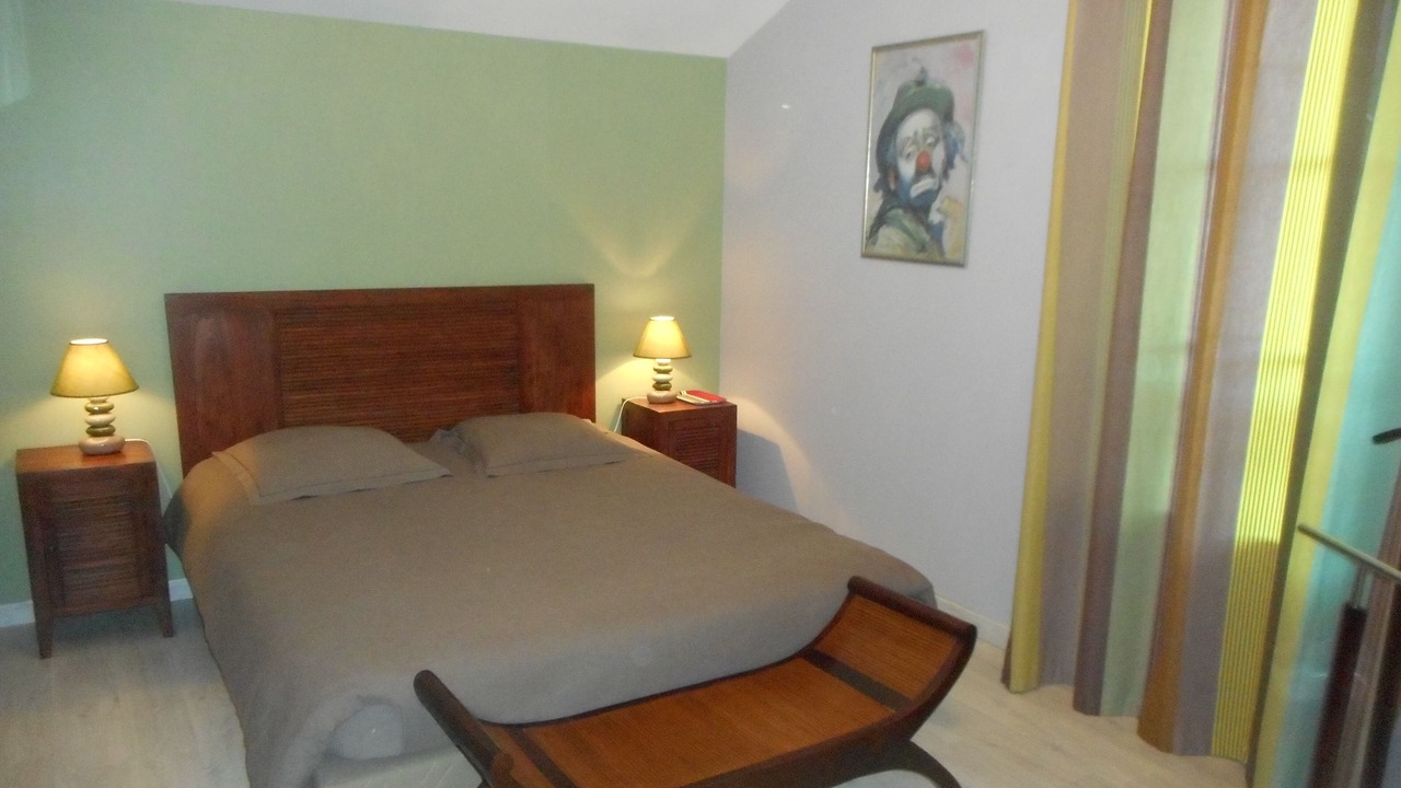 Photo of Bedroom in Sare