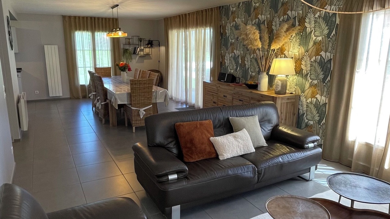 Photo of Livingroom in Sare