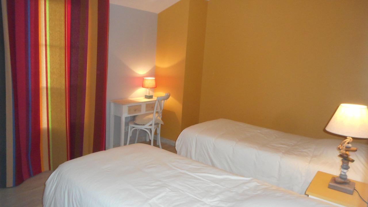 Photo of Bedroom in Sare
