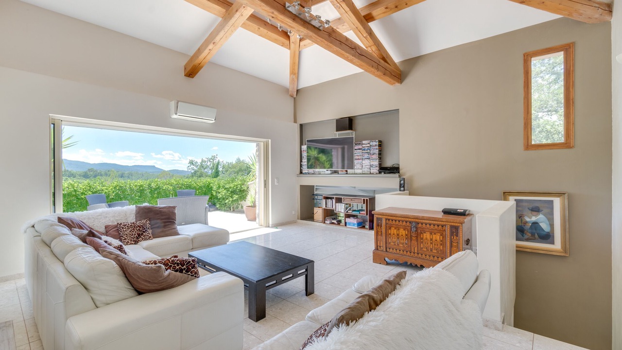 Photo of Livingroom in Saint-Paul-en-Foret