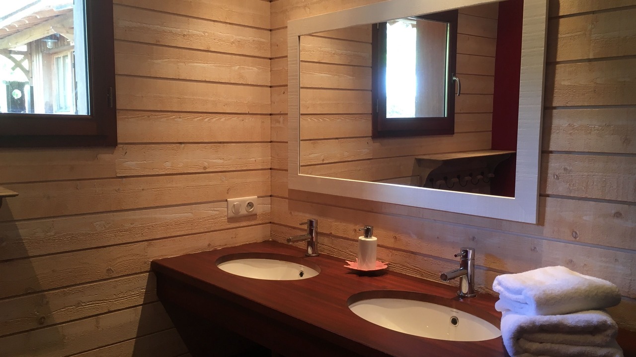 Photo of Bathroom in Le Canon