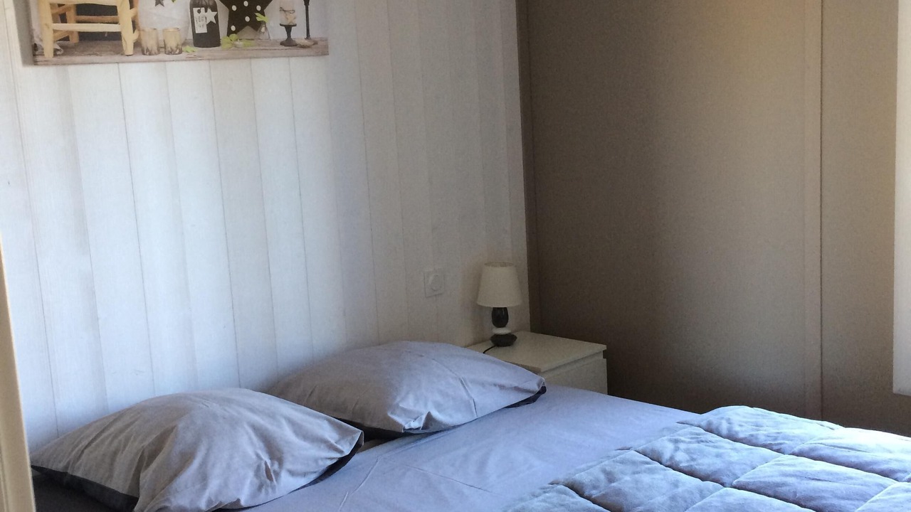 Photo of Bedroom in Tosse