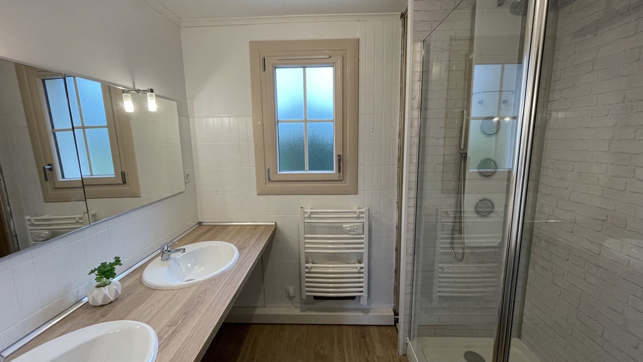 Photo of Bathroom in Brouchaud