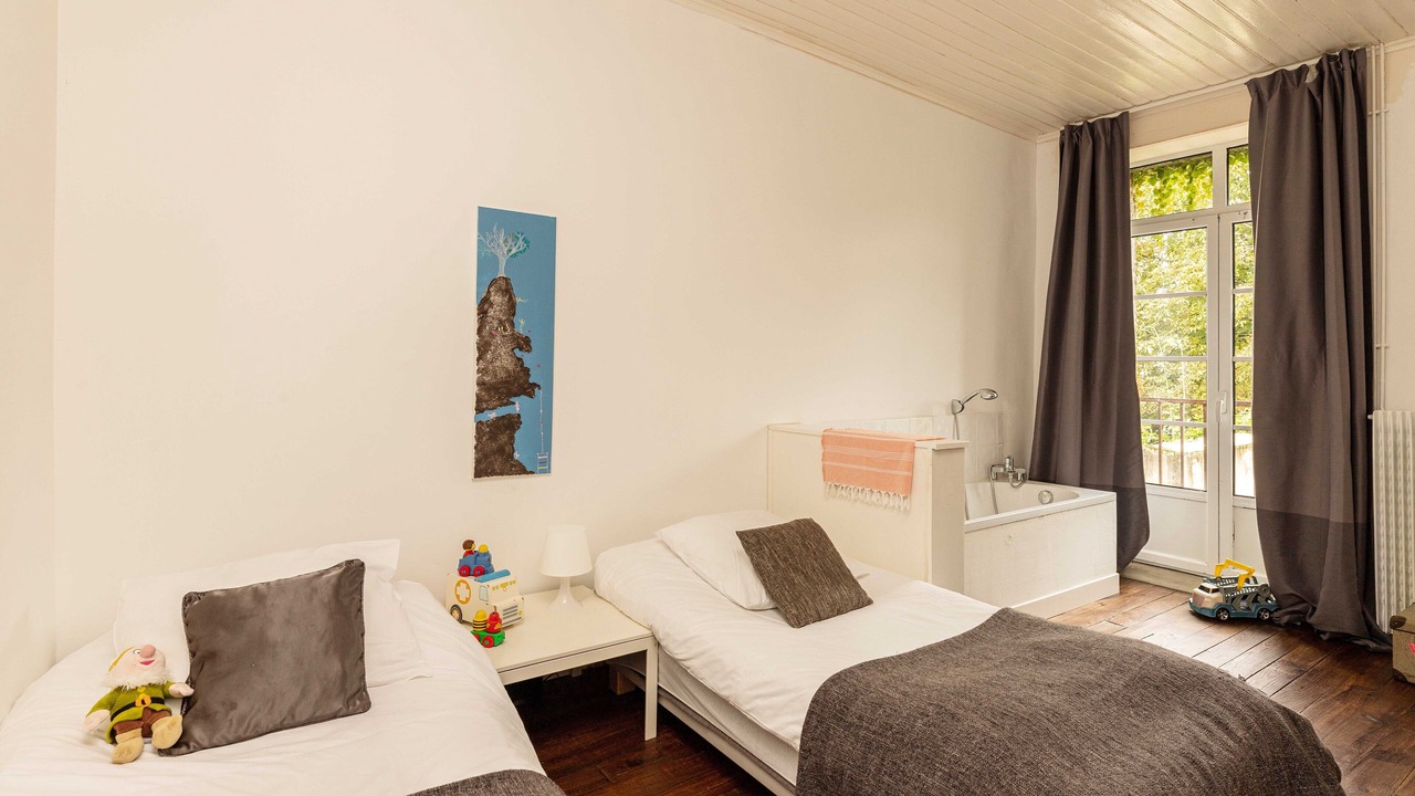 Photo of Bedroom in Saint-Martin-de-Gurson