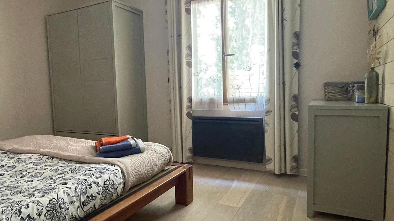 Photo of Bedroom in Grayan-Et-L'Hopital