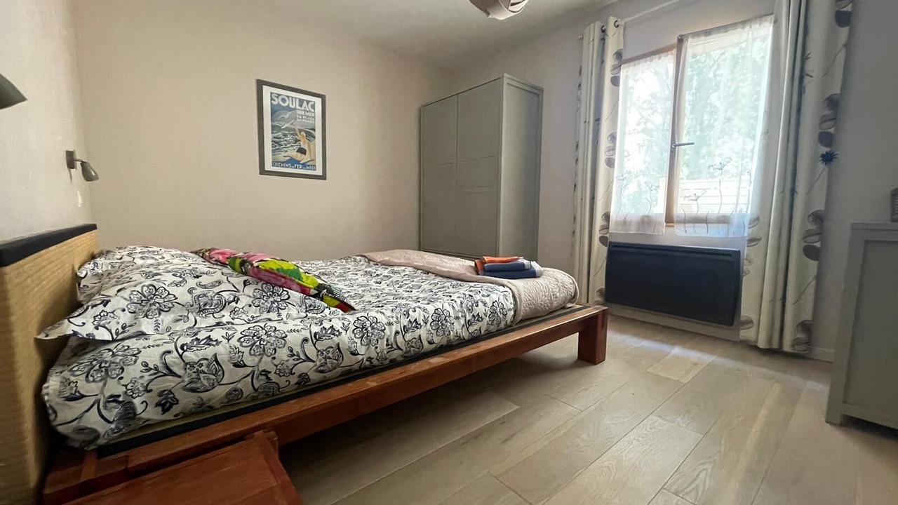 Photo of Bedroom in Grayan-Et-L'Hopital