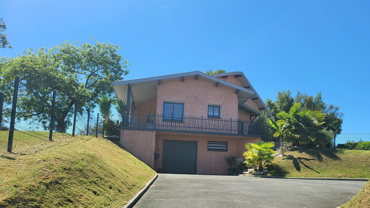 Photo of Outdoor in Saint-Lon-les-Mines