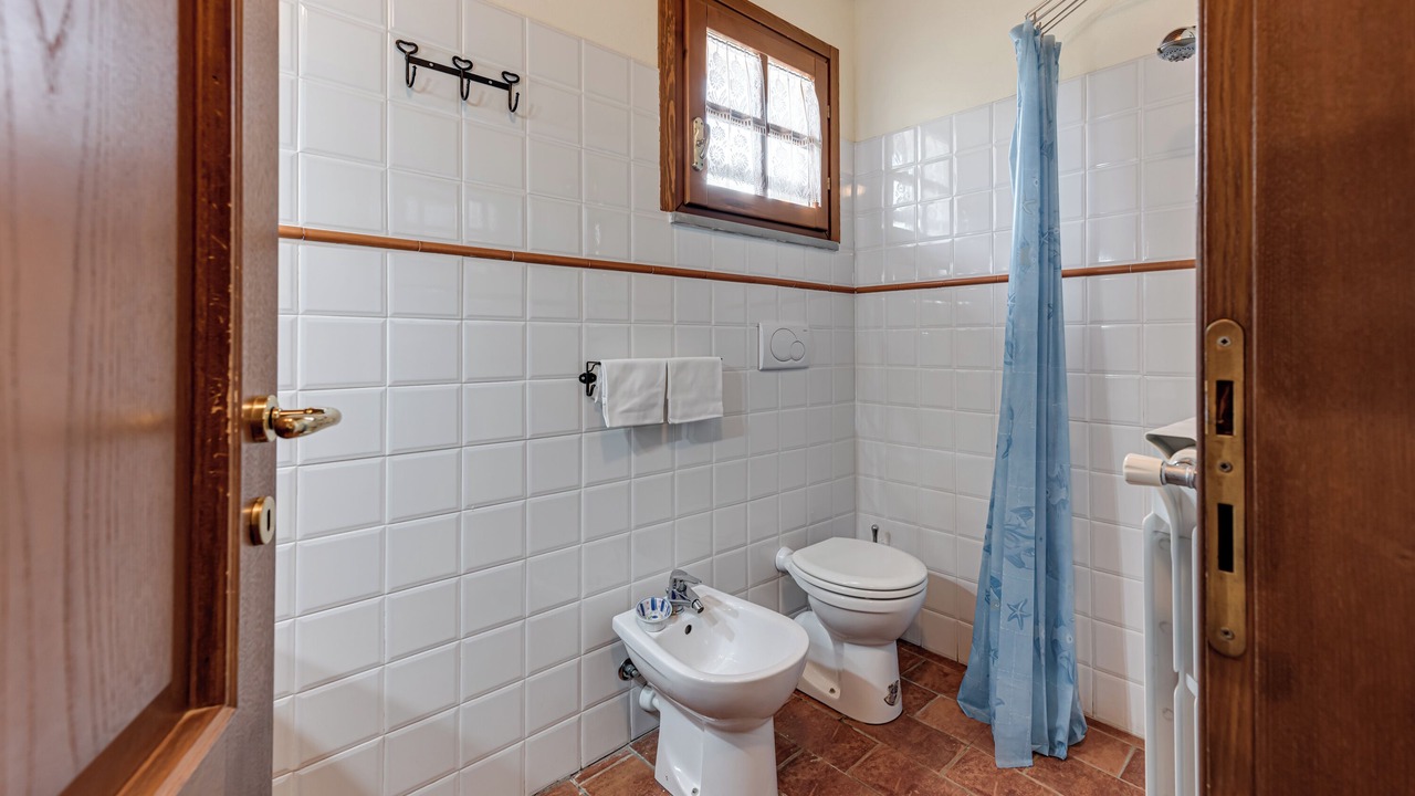 Photo of Bathroom in Calci