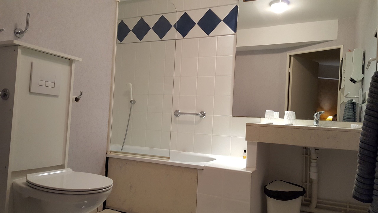 Photo of Bathroom in Chasseneuil-du-Poitou