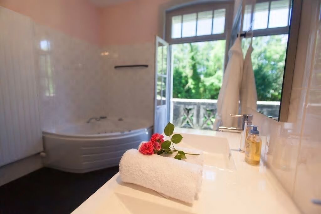 Photo of Bathroom in Saint-Priest-les-Fougeres
