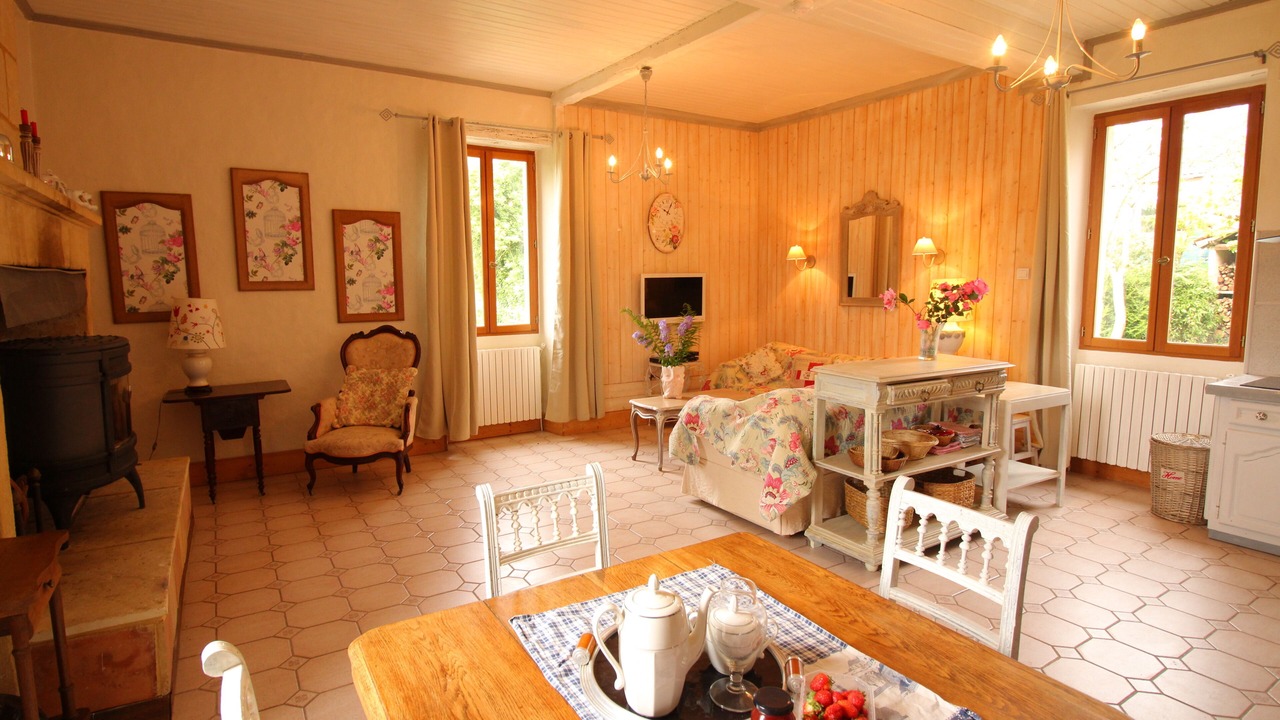 Photo of Livingroom in Lanquais