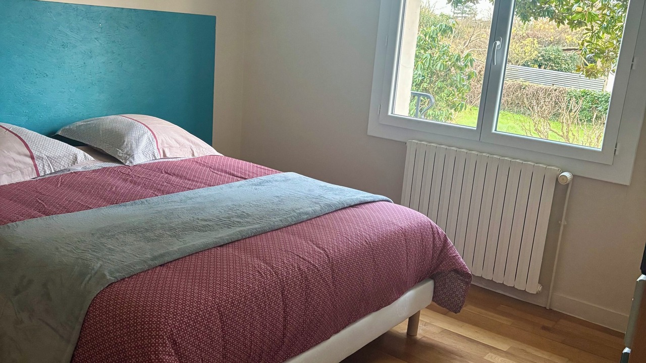 Photo of Bedroom in Rouille