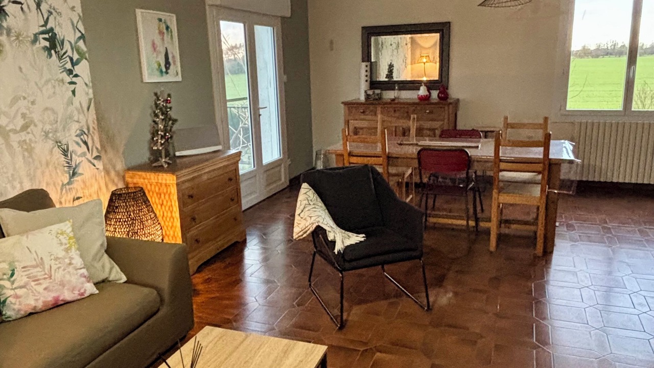 Photo of Livingroom in Rouille