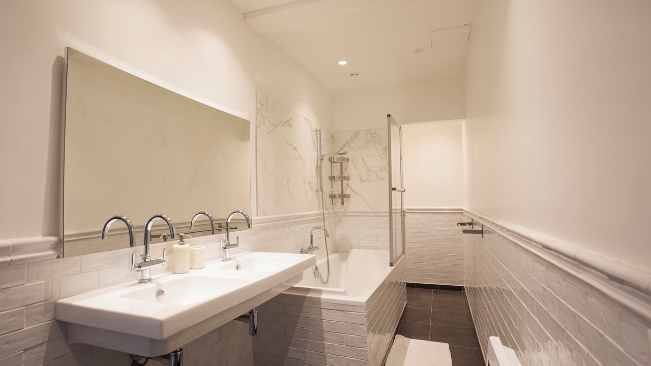 Photo of Bathroom in Guillac