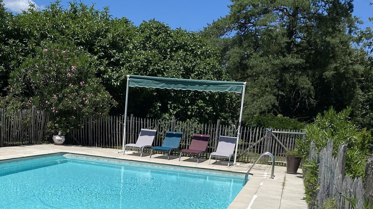 Photo of Outdoor in Cours-de-Pile