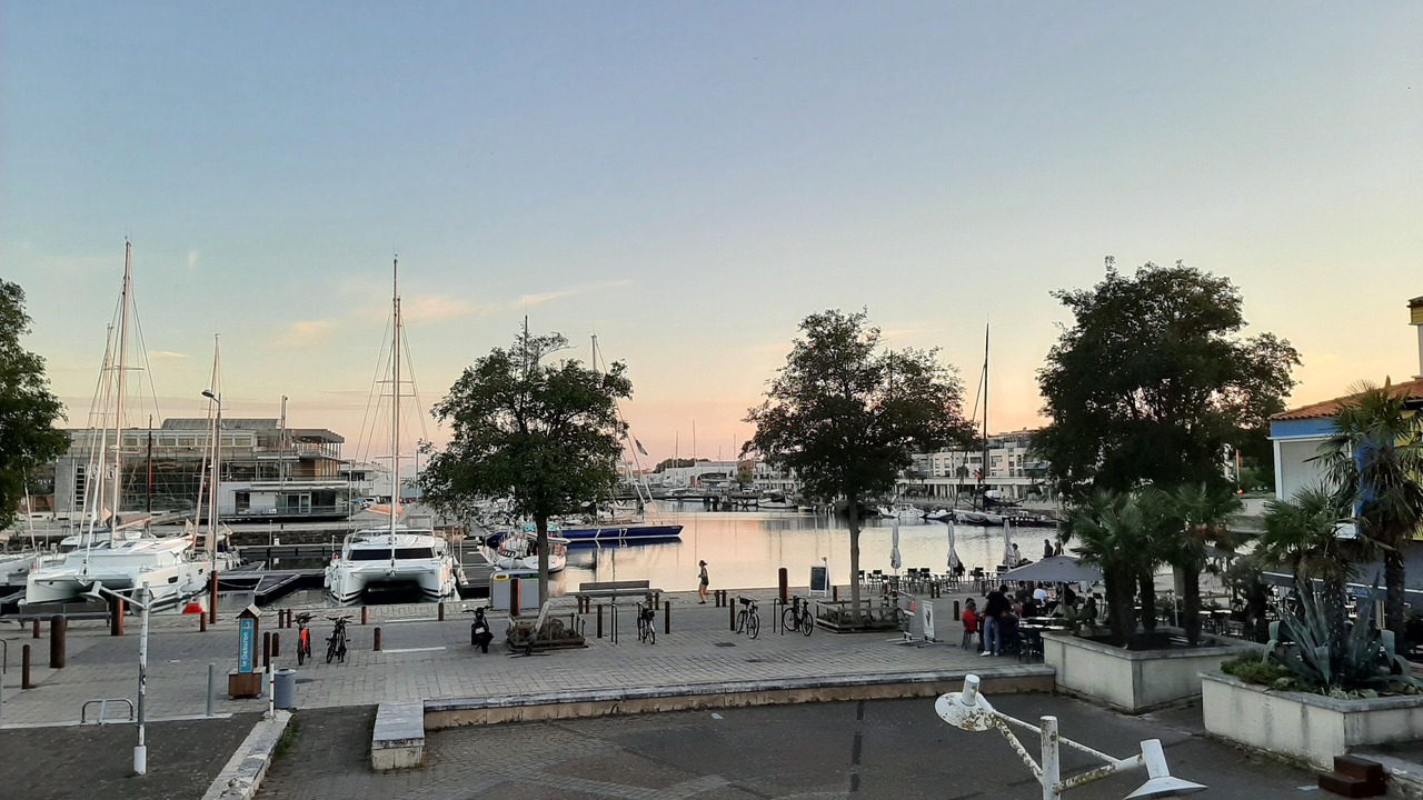 Photo of Bedroom in La Rochelle City Centre