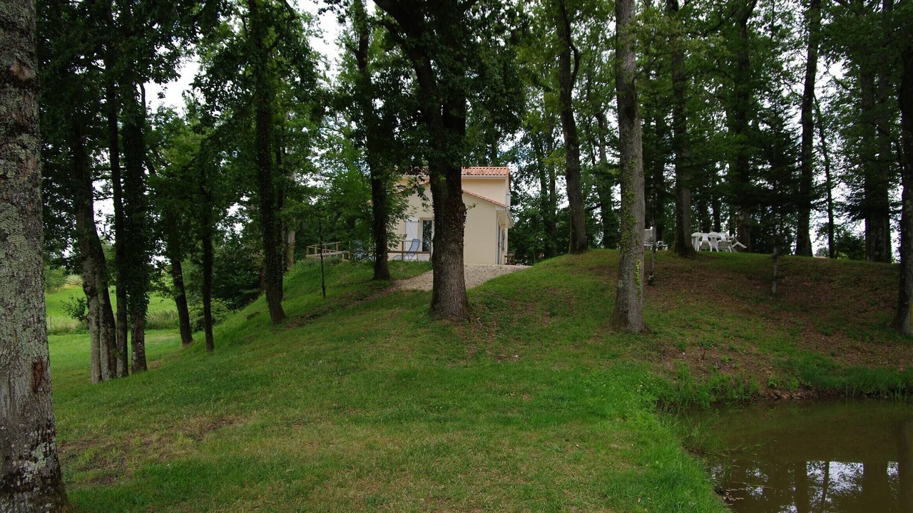 Photo of Outdoor in Nontron