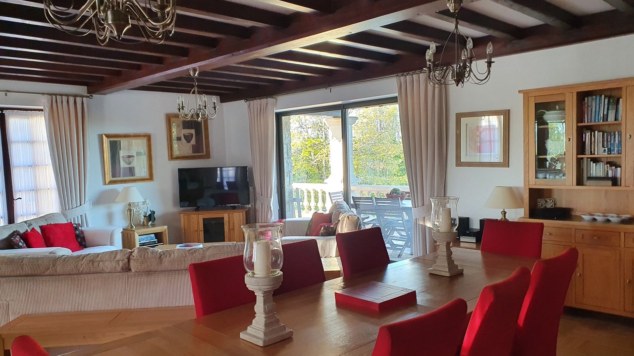 Photo of Livingroom in Nanteuil-de-Bourzac