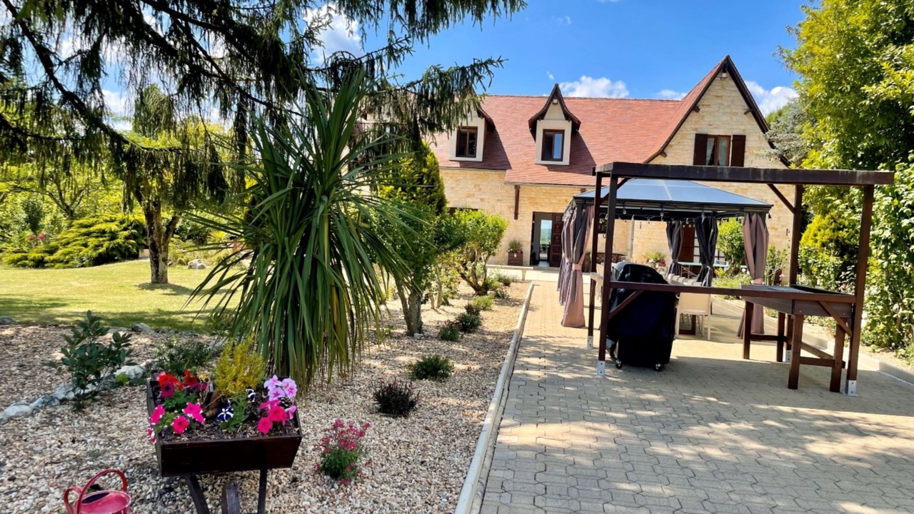 Photo of Patio Balcony in Nanteuil-de-Bourzac