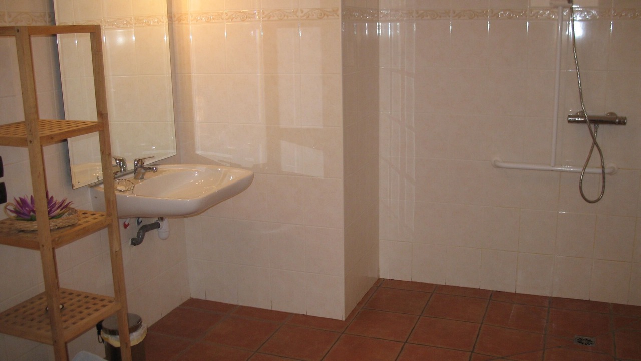 Photo of Bathroom in Esterencuby