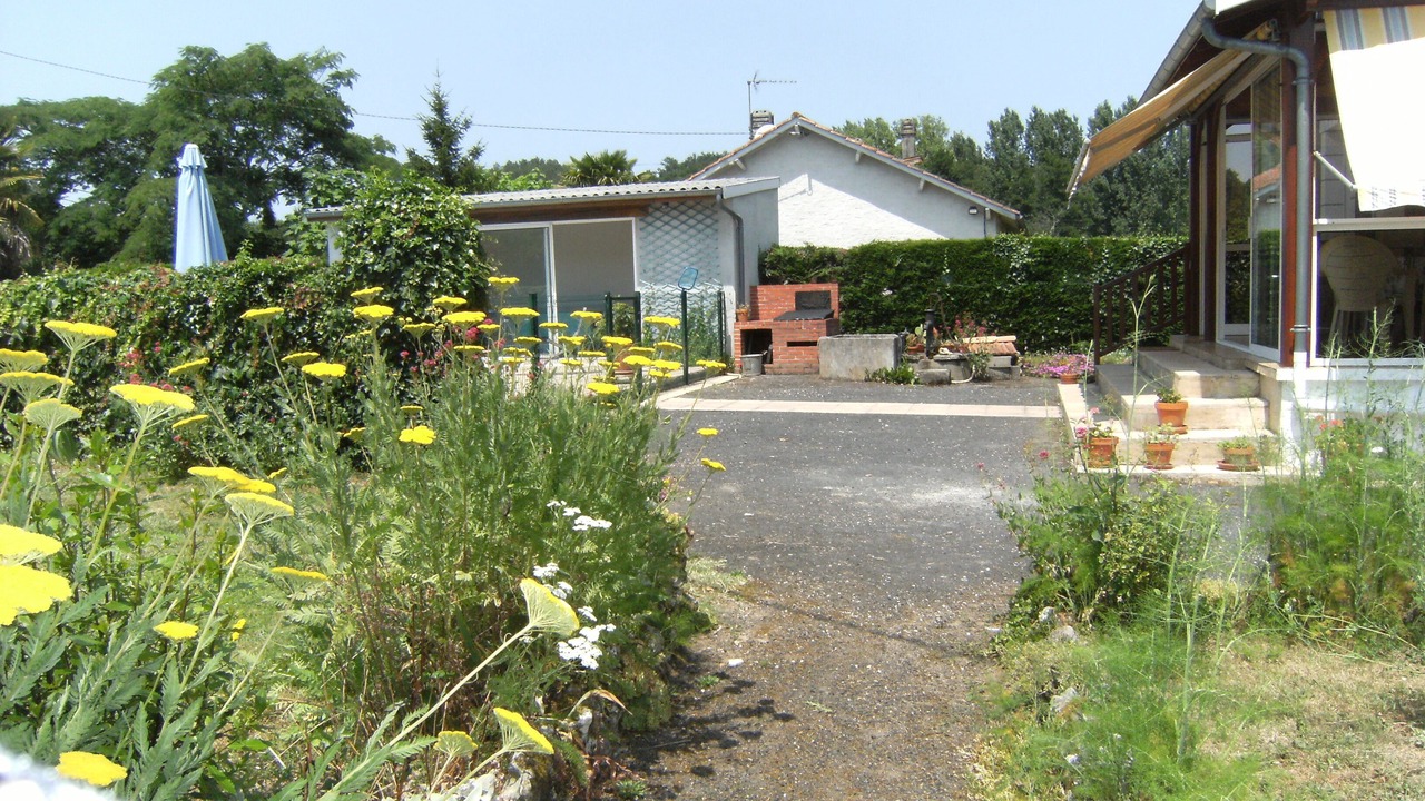 Photo of Outdoor in Douzillac