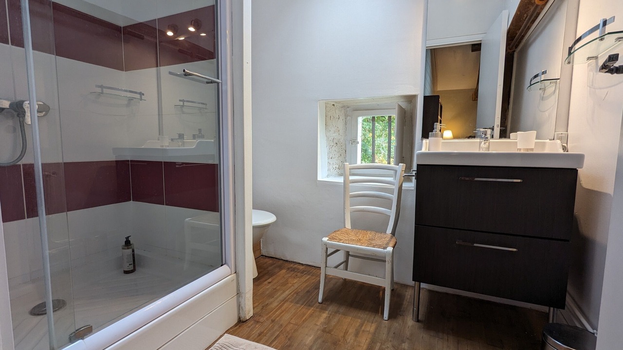 Photo of Bathroom in Dignac
