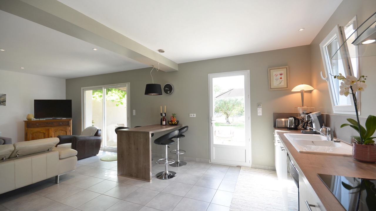 Photo of Kitchen in Saint-Pierre-de-Vassols
