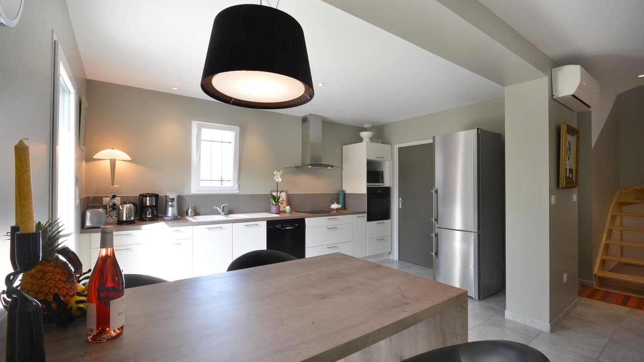 Photo of Kitchen in Saint-Pierre-de-Vassols