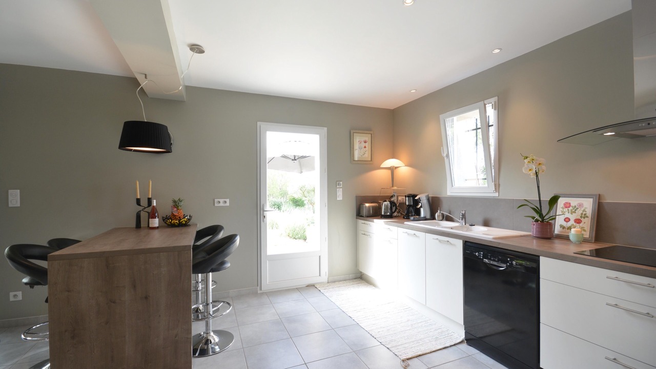 Photo of Kitchen in Saint-Pierre-de-Vassols