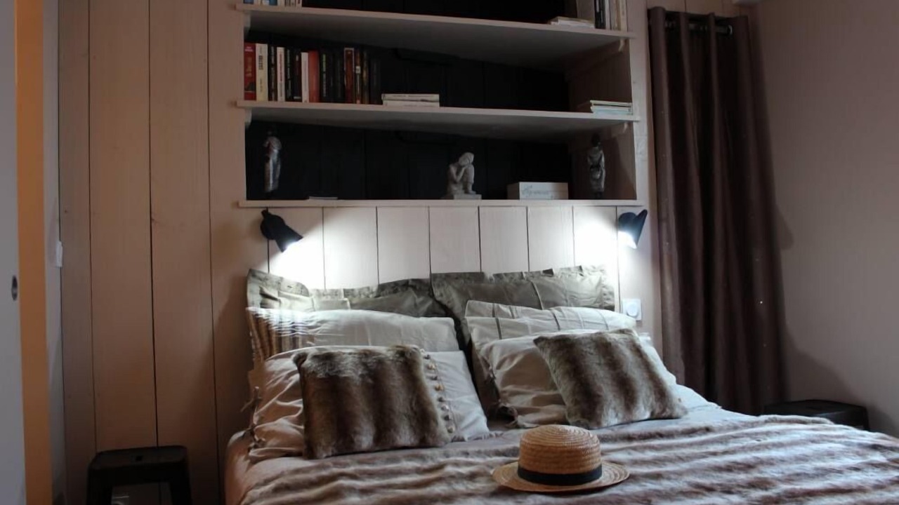 Photo of Bedroom in Lanton