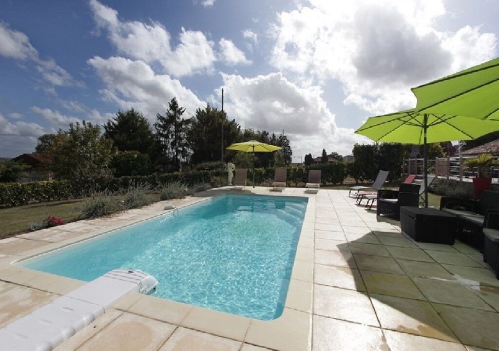 Photo of Outdoor in Saint-Maigrin