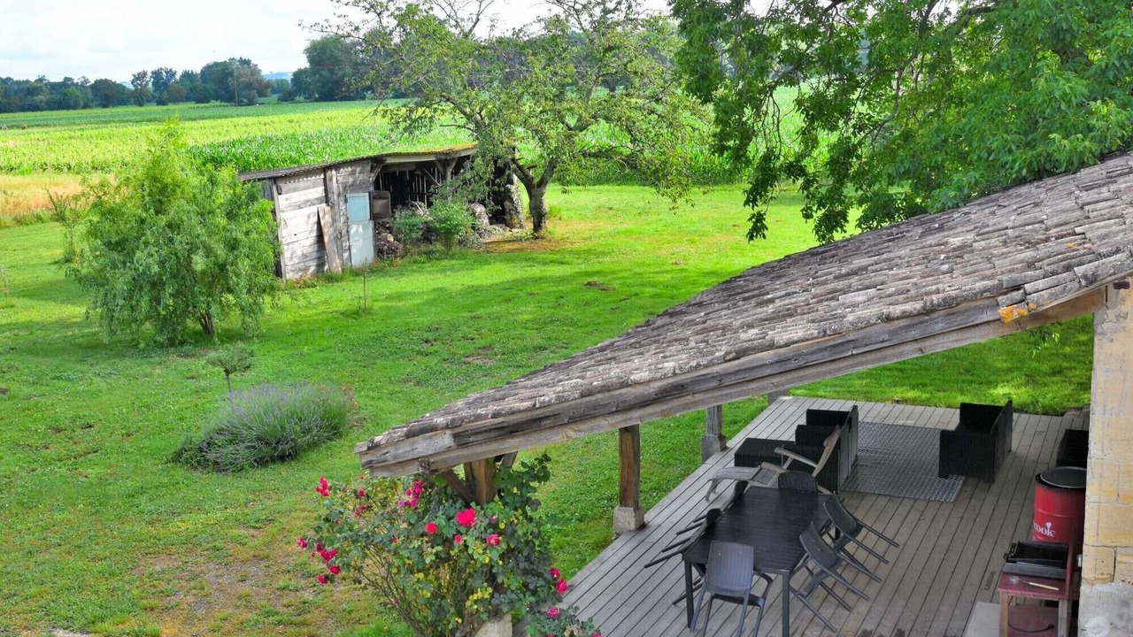Photo of Outdoor in Sainte-Terre