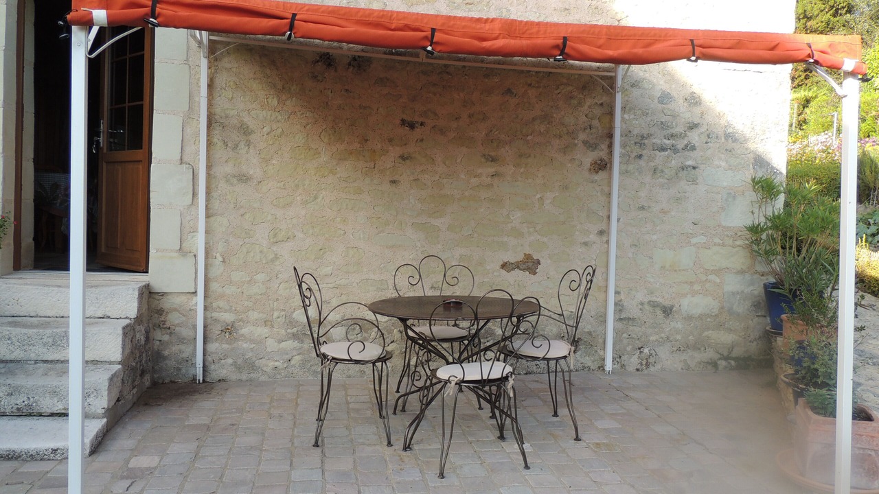 Photo of Outdoor in Senille