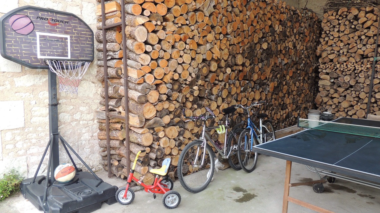Photo of Outdoor in Senille