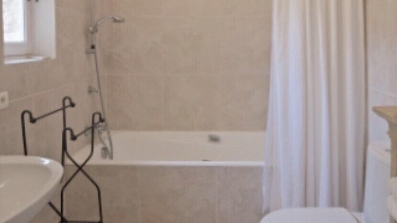 Photo of Bathroom in Gordes