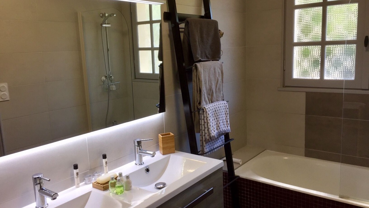 Photo of Bathroom in Piraillan