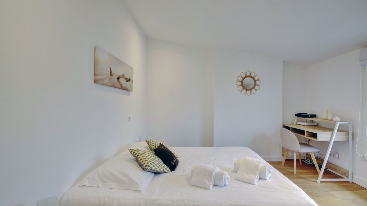 Photo of Bedroom in Capucins - Victoire
