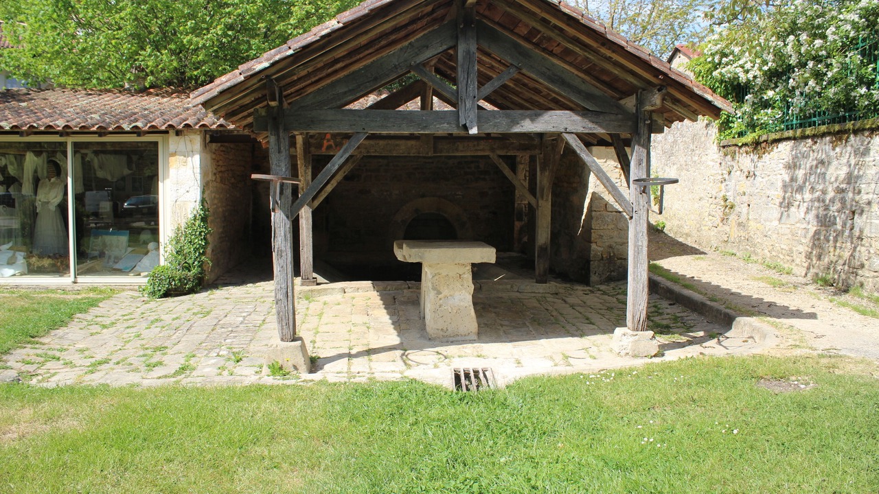 Photo of Patio Balcony in Nanteuil-en-Vallee