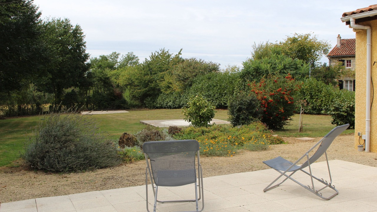 Photo of Patio Balcony in Nanteuil-en-Vallee